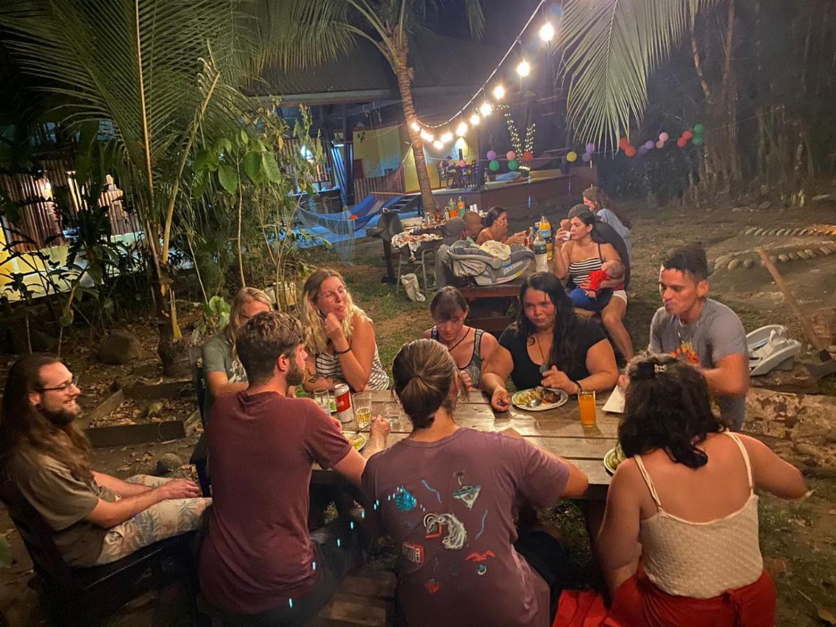 Luminosa Uvita Hostel Екстериор снимка