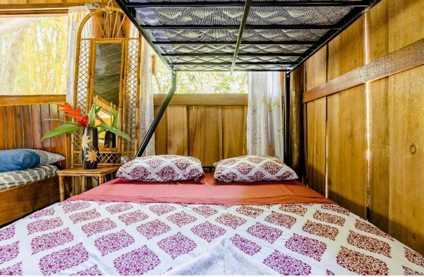 Luminosa Uvita Hostel Екстериор снимка