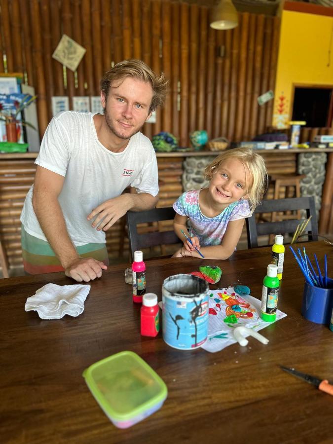 Luminosa Uvita Hostel Екстериор снимка