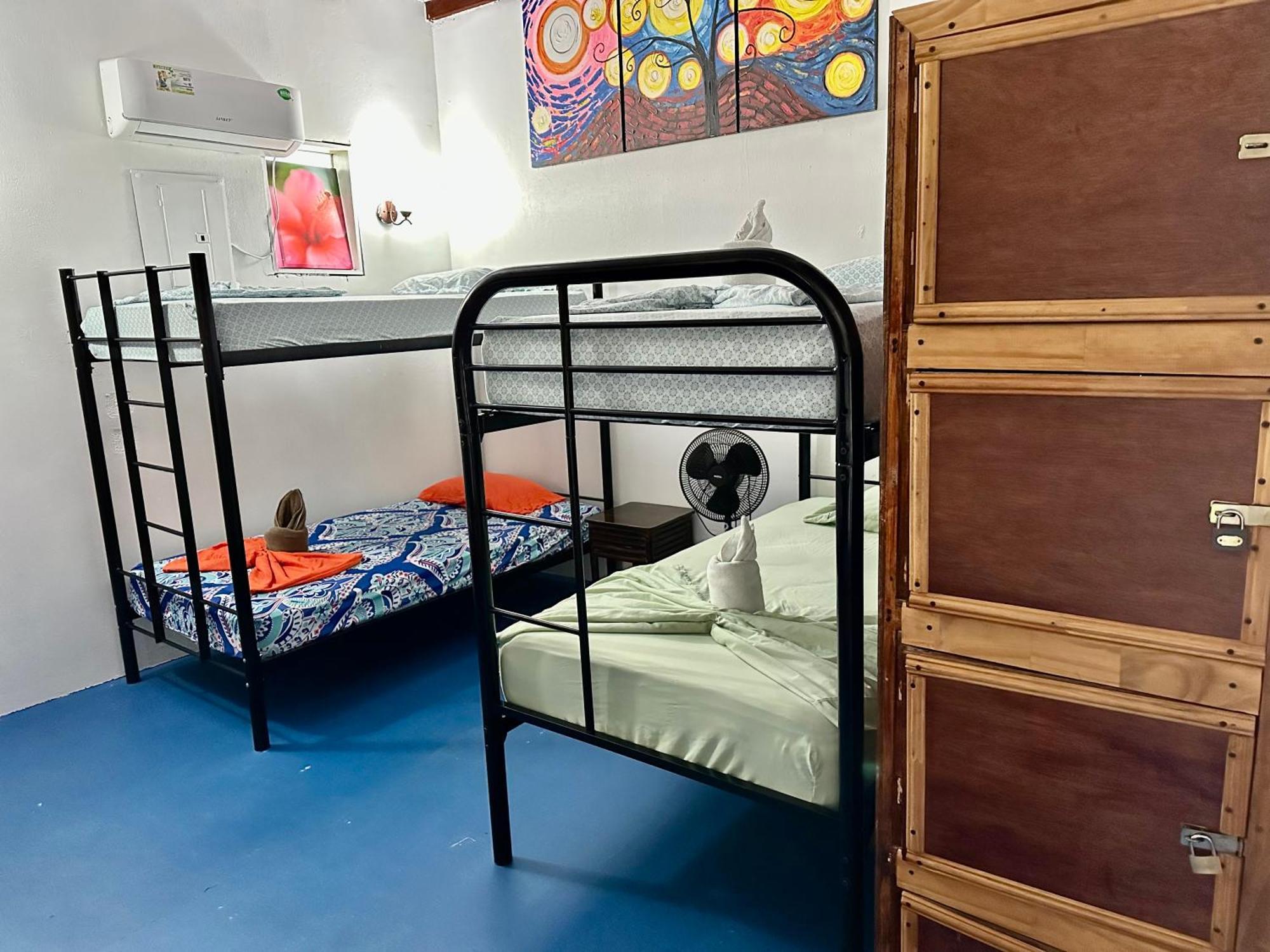 Luminosa Uvita Hostel Екстериор снимка
