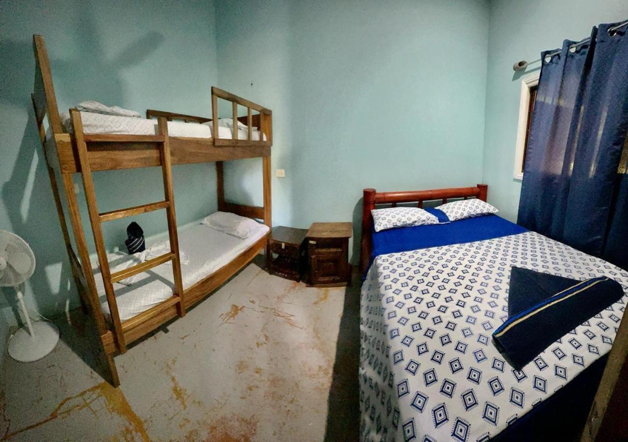 Luminosa Uvita Hostel Екстериор снимка