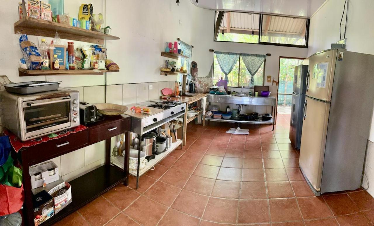 Luminosa Uvita Hostel Екстериор снимка