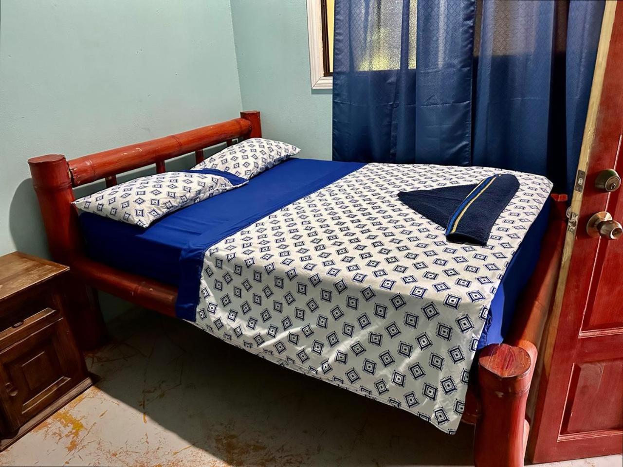 Luminosa Uvita Hostel Екстериор снимка